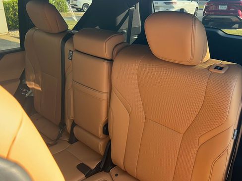 New 2026 Lexus LX 700h Luxury AWD/4WD image 32