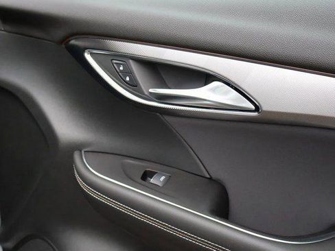 New 2025 Buick Envision Sport Touring image 9