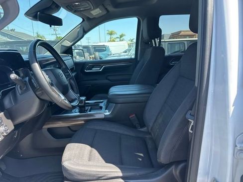 Used 2024 Chevrolet Silverado 1500 LT Trail Boss w/ Protection Package AWD/4WD image 9