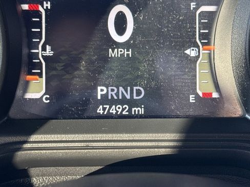 Used 2024 Jeep Wrangler Sahara image 17