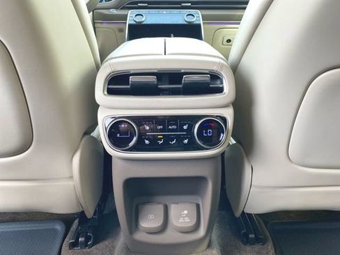Used 2024 Genesis GV80 3.5T Advanced AWD/4WD image 22