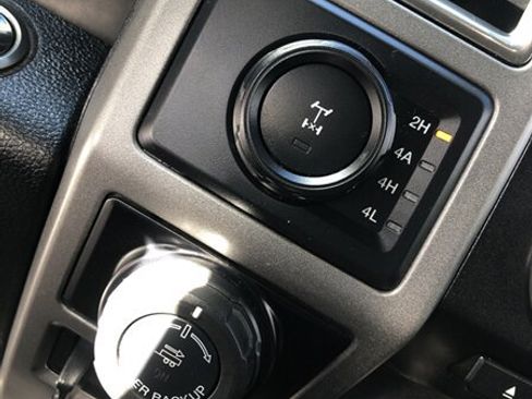 Used 2017 Ford F150 Raptor w/ Equipment Group 802A Luxury AWD/4WD image 15