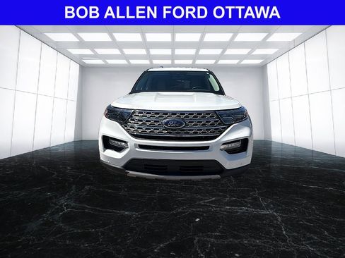 Used 2023 Ford Explorer Limited w/ Equipment Group 301A AWD/4WD image 8