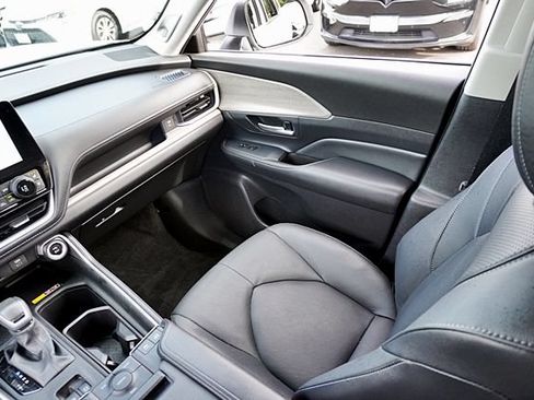 Used 2026 Toyota Grand Highlander AWD Hybrid image 22