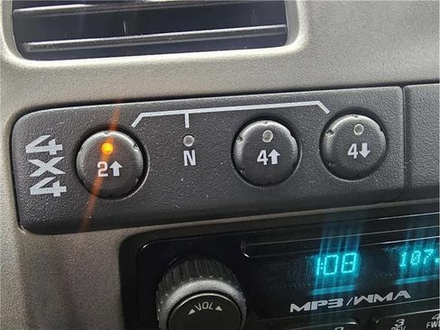 Used 2012 Chevrolet Colorado LT image 16