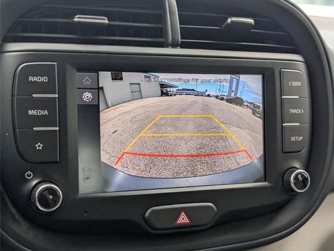 Used 2022 Kia Soul LX w/ Technology Package image 16