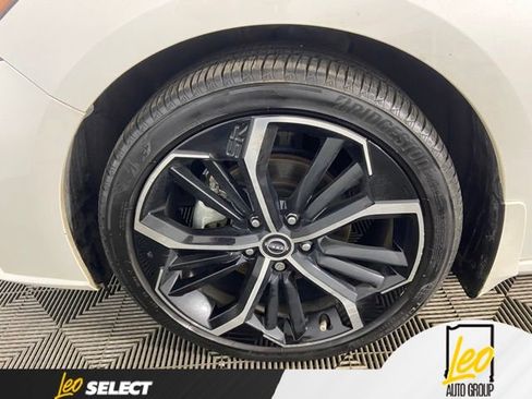Used 2024 Nissan Altima 2.5 SR w/ SR Premium Package FWD image 29