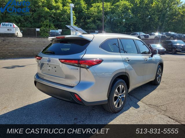 Used 2023 Toyota Highlander XLE FWD image 5