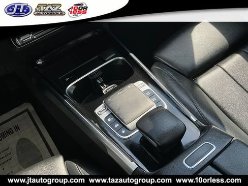 Used 2020 Mercedes-Benz GLB 250 4MATIC w/ Premium Package image 17