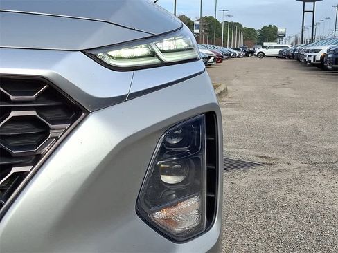 Used 2020 Hyundai Santa Fe SEL w/ Convenience + Premium Package image 9