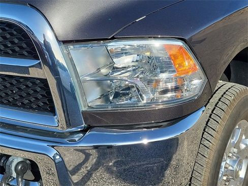 Used 2018 RAM 2500 SLT image 4