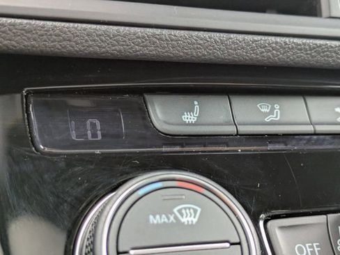 Used 2024 Volkswagen Jetta GLI 40th Anniversary Edition FWD image 23