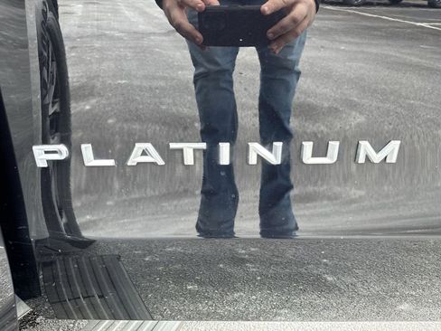 Used 2025 Ford Expedition Max Platinum image 28