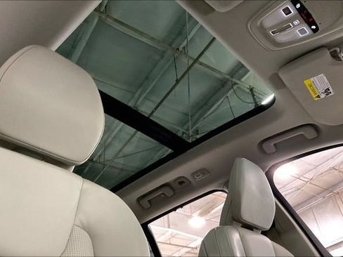 Certified 2024 Volvo XC90 B6 Ultimate w/ Protection Package Premier AWD/4WD image 25