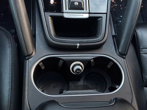 Used 2020 Porsche Cayenne S w/ Premium Package image 41