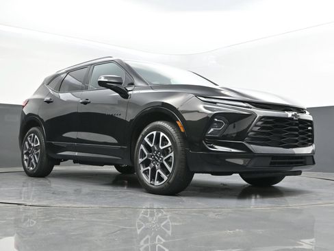 Certified 2024 Chevrolet Blazer RS w/ Driver Confidence II Package AWD/4WD image 41
