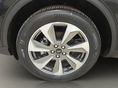 Used 2025 Ford Escape Platinum AWD/4WD image 25