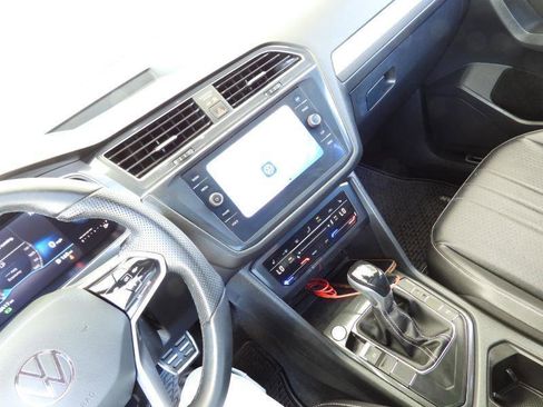 Used 2022 Volkswagen Tiguan SE R-Line image 60