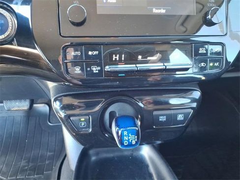 Used 2018 Toyota Prius One image 10