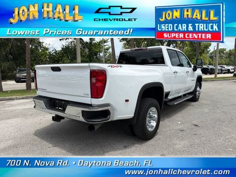 Used 2025 Chevrolet Silverado 3500 LTZ w/ LTZ Convenience Package AWD/4WD image 13