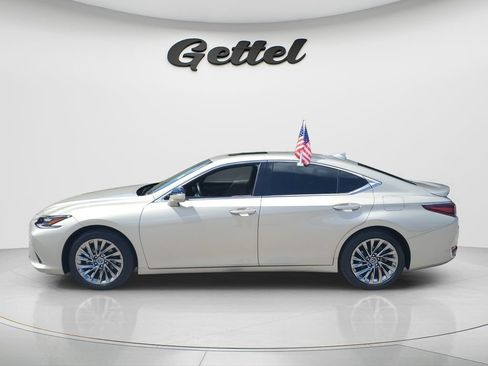 Used 2024 Lexus ES 300h Ultra Luxury w/ Accessory Package (Z2) FWD image 8