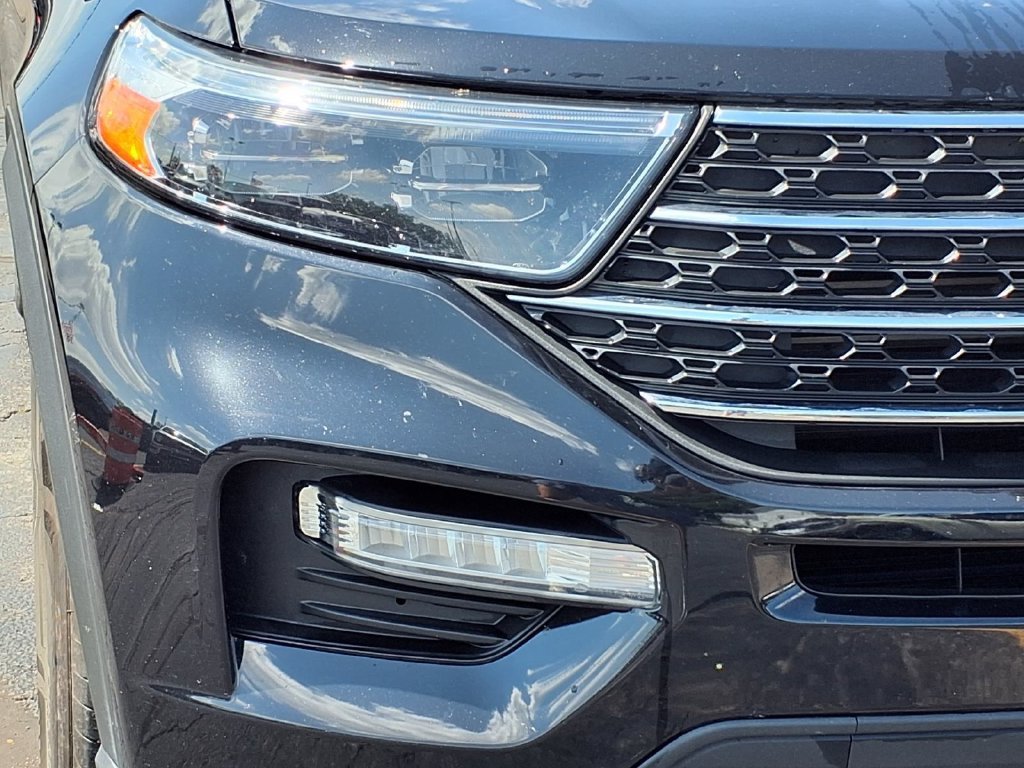 Used 2022 Ford Explorer XLT w/ Equipment Group 202A AWD/4WD image 38