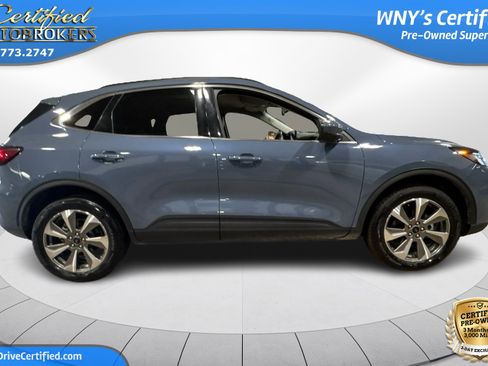 Used 2024 Ford Escape Platinum AWD/4WD image 5