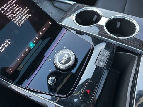 Used 2025 Cadillac Escalade Premium Luxury image 57