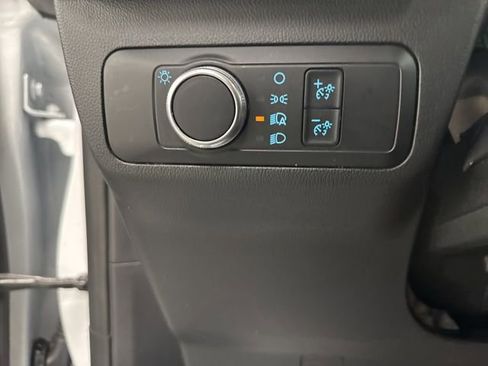 Used 2022 Ford Escape SE image 24