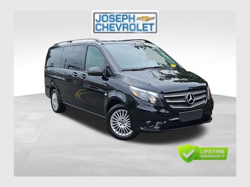 Used 2020 Mercedes-Benz Metris Passenger image 1
