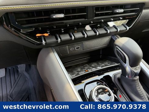 New 2026 Chevrolet Colorado ZR2 w/ Technology Package AWD/4WD image 22