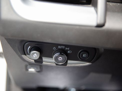 Used 2022 GMC Terrain SLT image 18