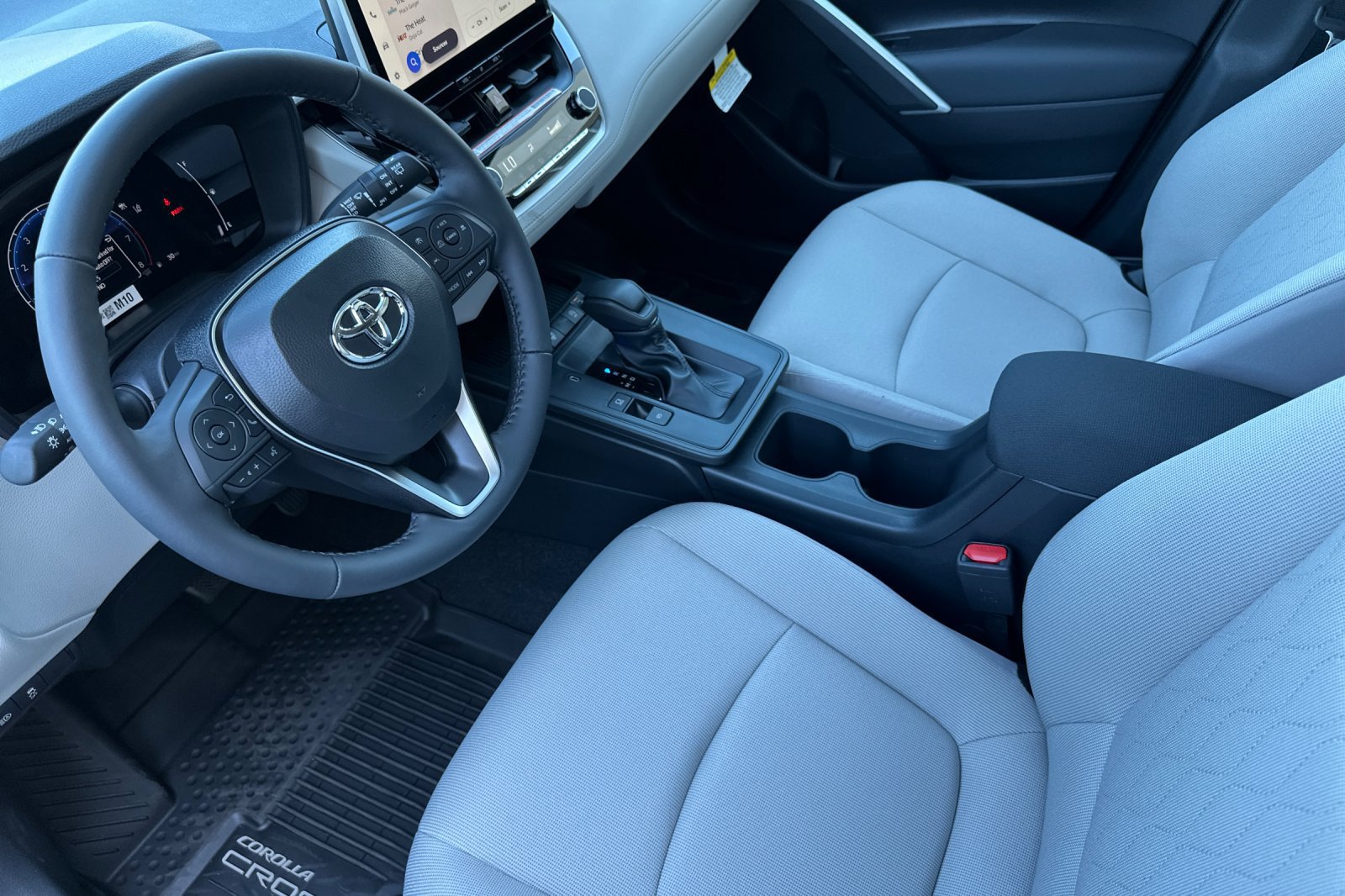 New 2026 Toyota Corolla Cross LE w/ Moonroof Package AWD/4WD image 10