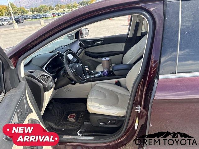 Used 2018 Ford Edge Titanium w/ Technology Package AWD/4WD image 5