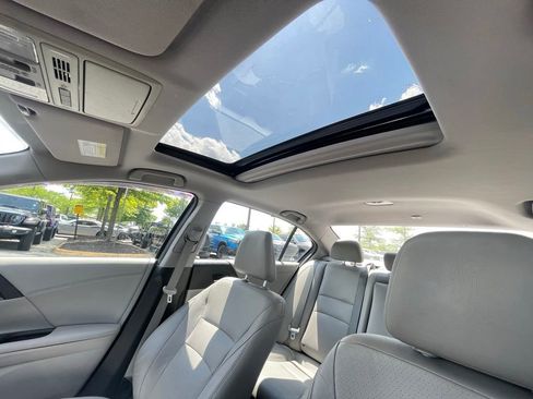 Used 2017 Honda Accord EX-L image 27