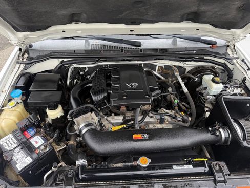 Used 2006 Nissan Frontier SE AWD/4WD image 15