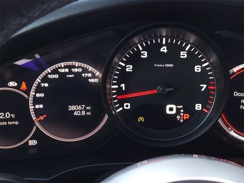 Used 2022 Porsche Cayenne S image 34