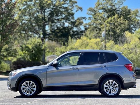 Used 2017 BMW X3 sDrive28i image 12