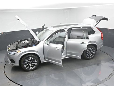 Used 2022 Volvo XC90 T6 Momentum w/ Climate Package image 53