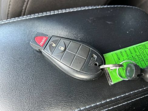 Used 2019 Jeep Cherokee Latitude w/ Popular Appearance Group FWD image 29