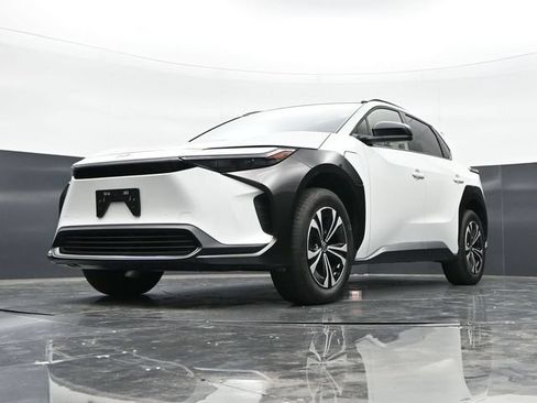 Used 2024 Toyota bZ4X AWD w/ Weather Package image 41