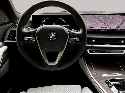 Certified 2026 BMW X5 sDrive40i w/ Climate Comfort Package RWD image 6