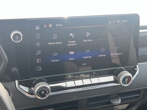 Used 2024 Chevrolet Colorado W/T image 13