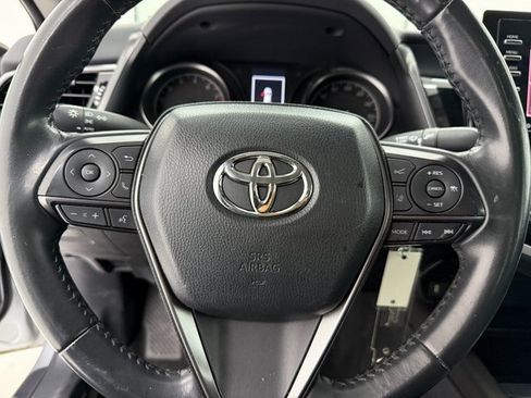 Used 2024 Toyota Camry SE image 11