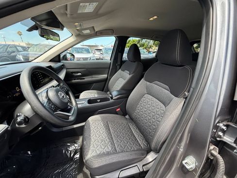 Used 2026 Nissan Kicks SV w/ Cold Weather Package AWD/4WD image 29