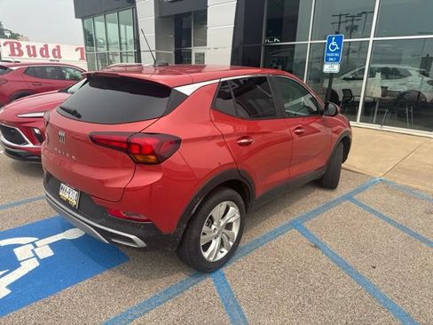 Used 2024 Buick Encore GX Preferred w/ Comfort Package AWD/4WD image 3