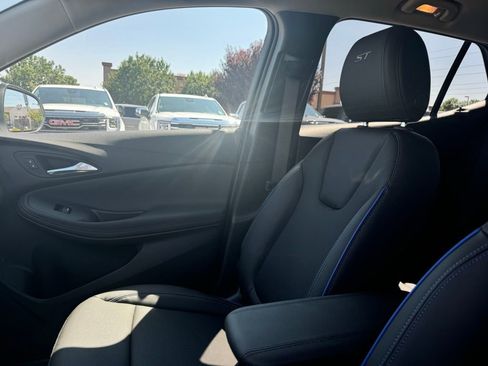 New 2025 Buick Encore GX Sport Touring w/ Experience Buick Package image 21