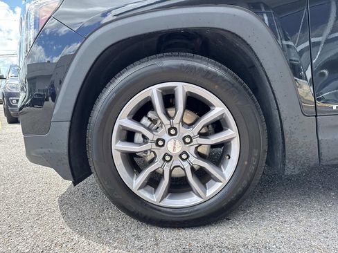 Used 2023 GMC Terrain SLT image 5