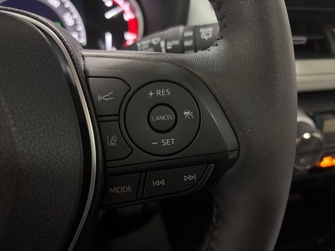 Used 2023 Toyota RAV4 XLE Premium AWD/4WD image 17