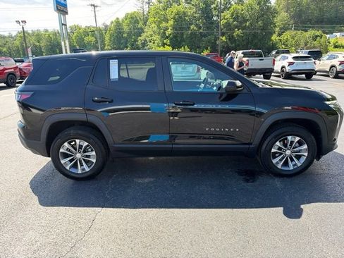 Used 2025 Chevrolet Equinox LT AWD/4WD image 3